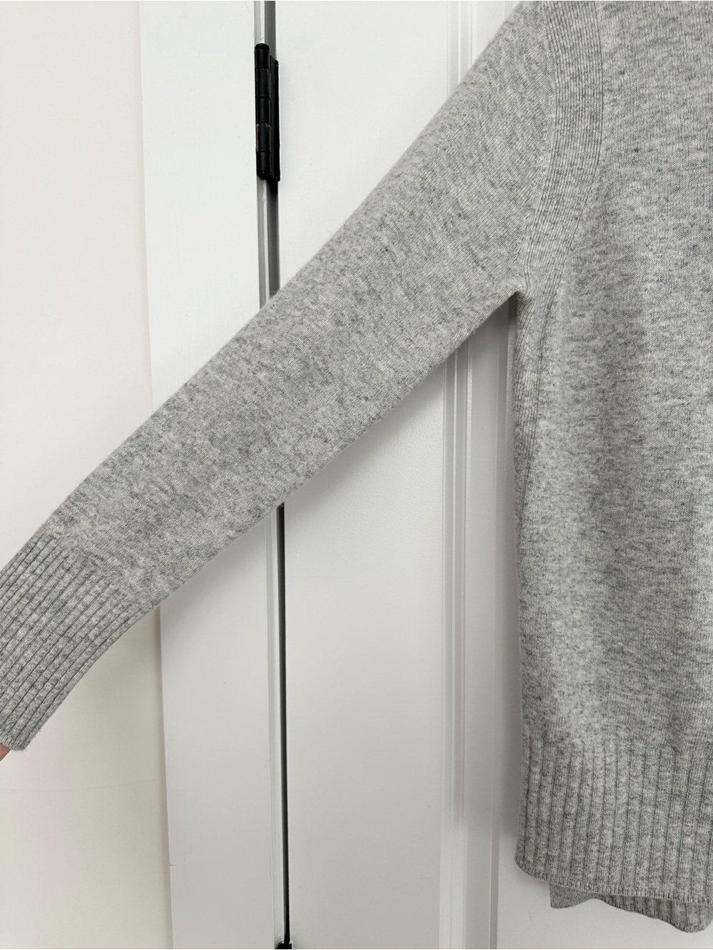 Fall Merino Wool Light Heather Grey Lightweight Hoodie Sweater - Banana Republic - Picture 6 of 17